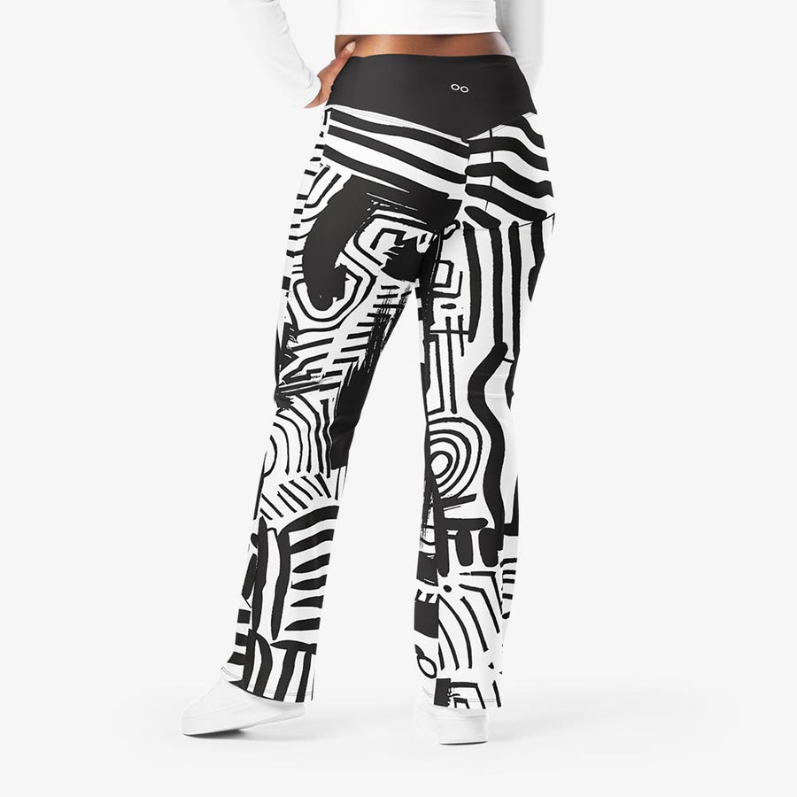 Recycled Flare leggings "Black and Wow" Black/White