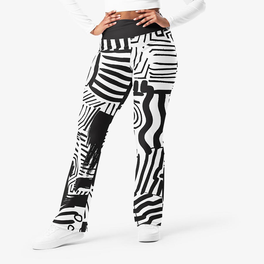 Recycled Flare leggings "Black and Wow" Black/White