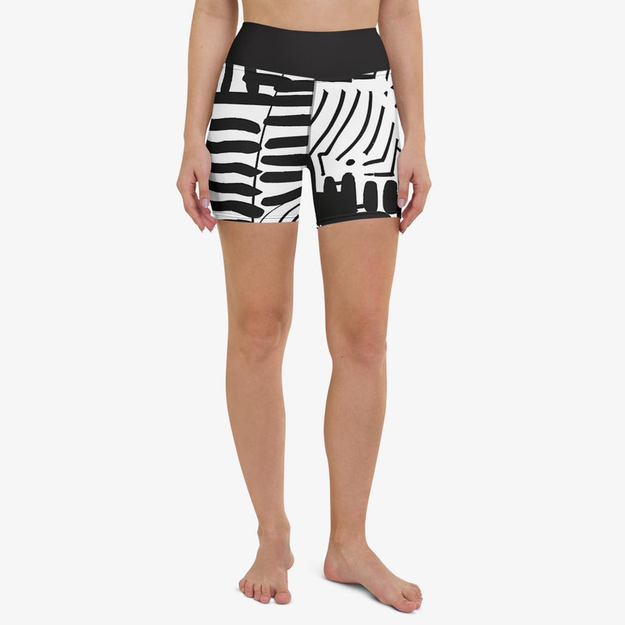 Printed yoga shorts "Black and Wow" Black/White