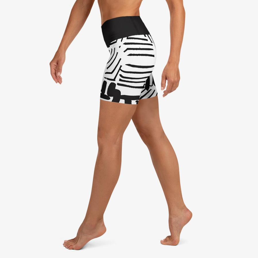 Printed yoga shorts "Black and Wow" Black/White