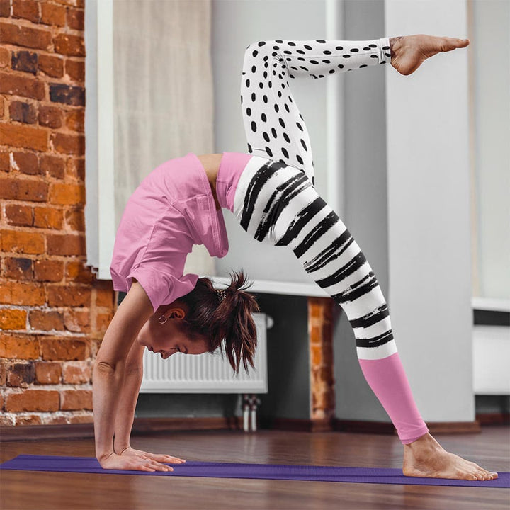 Funky patterned leggings for women. Perfect for Yoga, Pilates and Gym. Model "Dots and stripes" pink